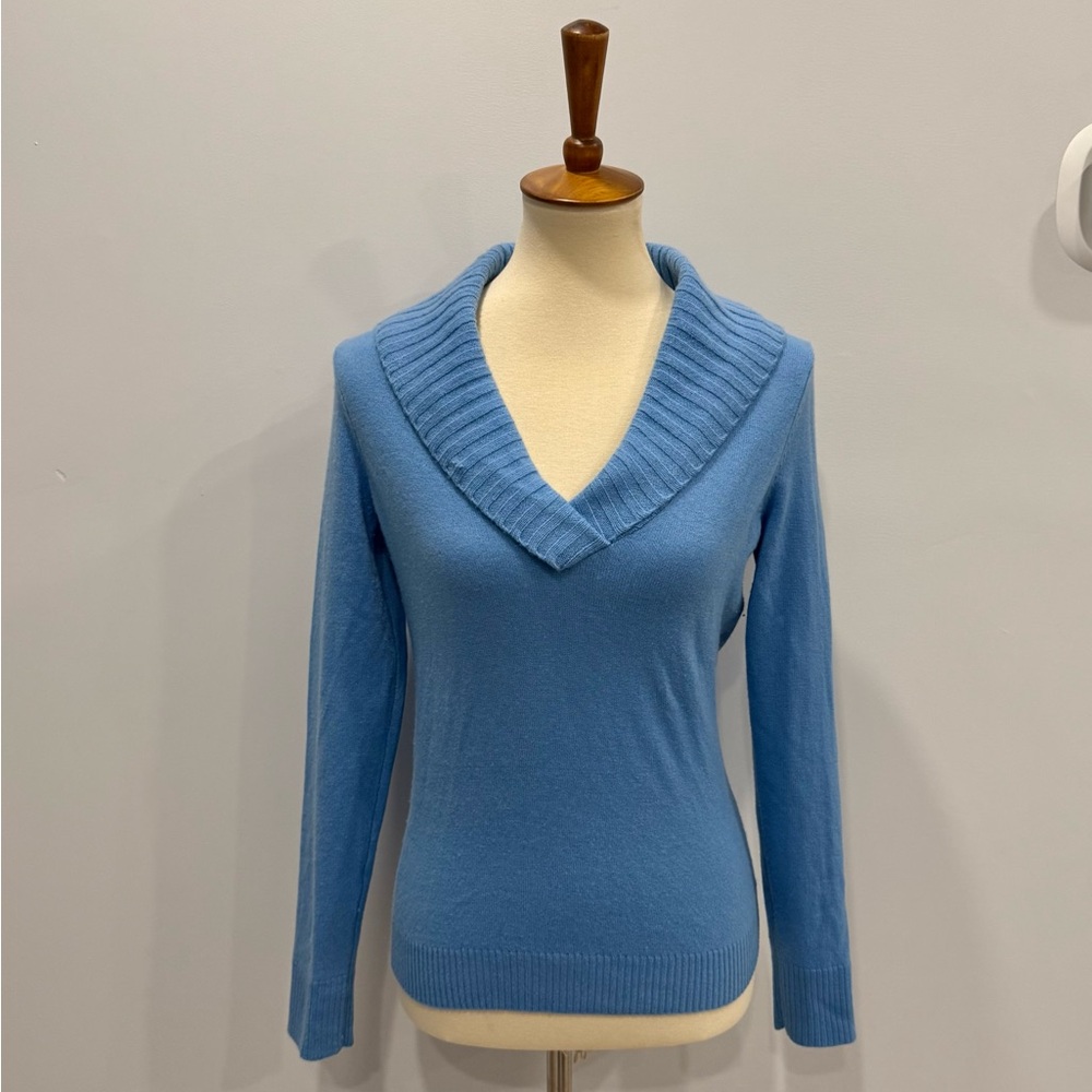 Ann Taylor Sky Blue V-Neck 100% Cashmere Sweater